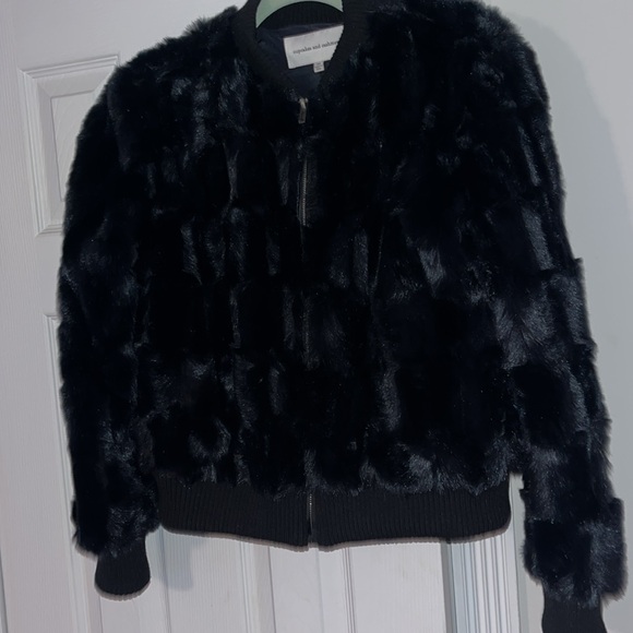 Faux Fur Jacket - Picture 6 of 11